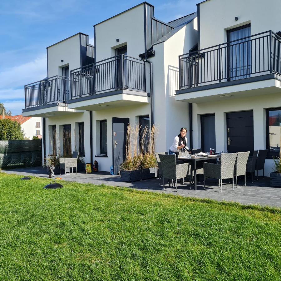 Domki Apartamentowe Italia Karwia Exteriör bild