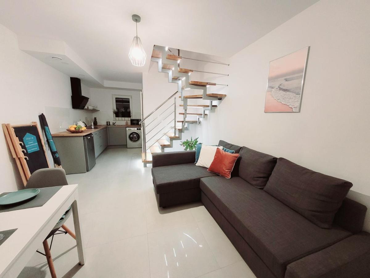 Domki Apartamentowe Italia Karwia Exteriör bild