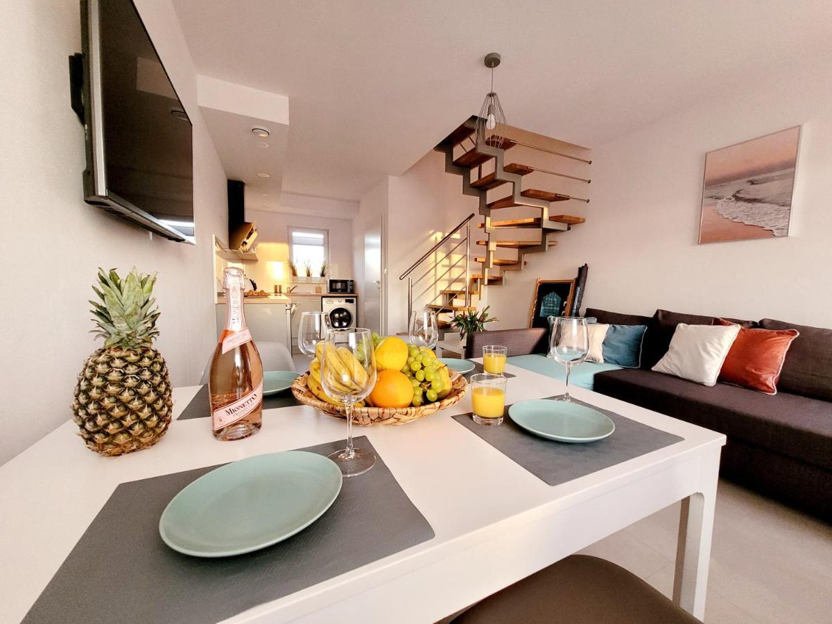 Domki Apartamentowe Italia Karwia Exteriör bild