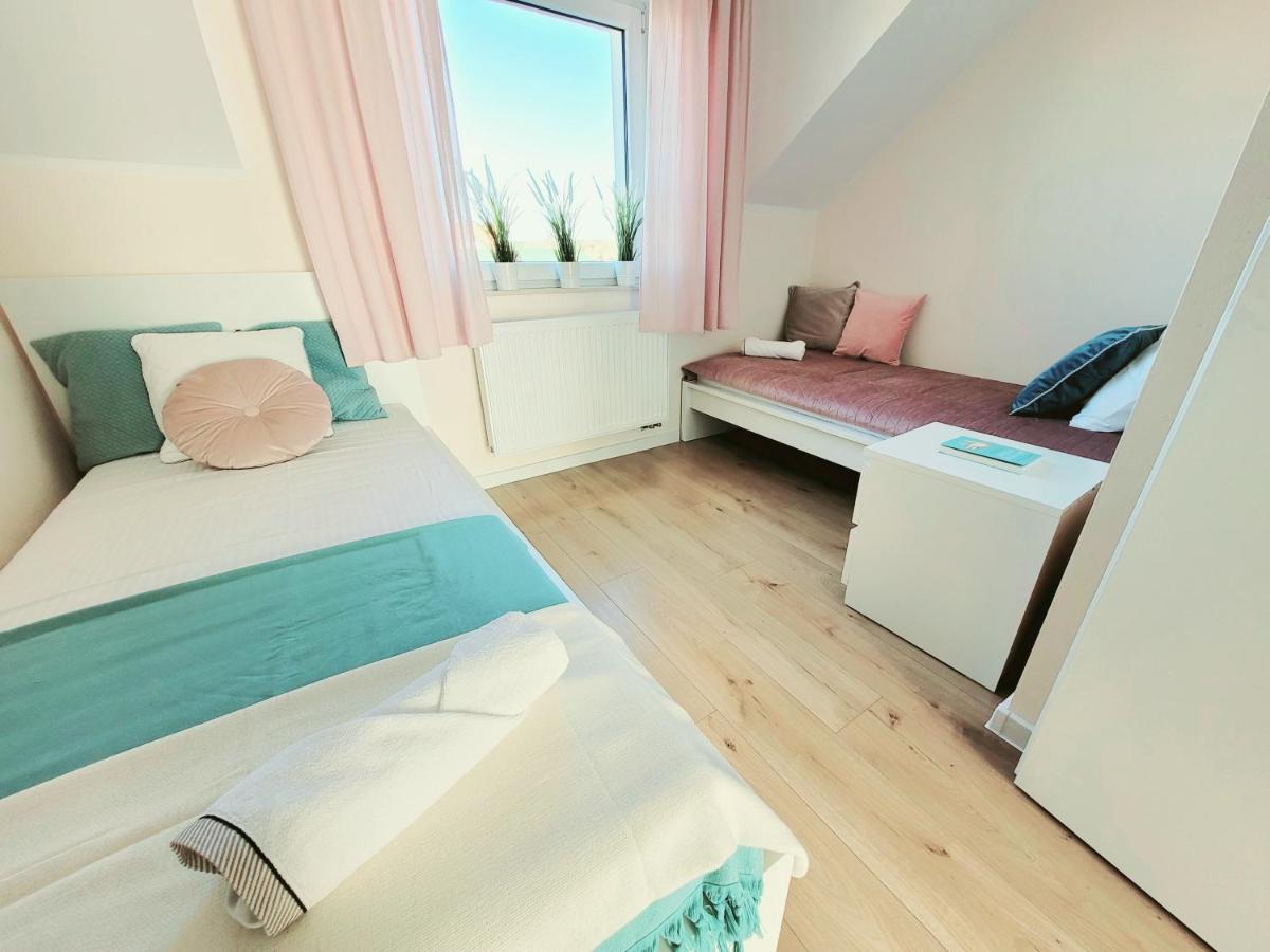 Domki Apartamentowe Italia Karwia Exteriör bild